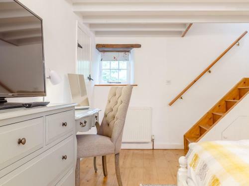 The Loft - 16th Century Barn Full Of Character