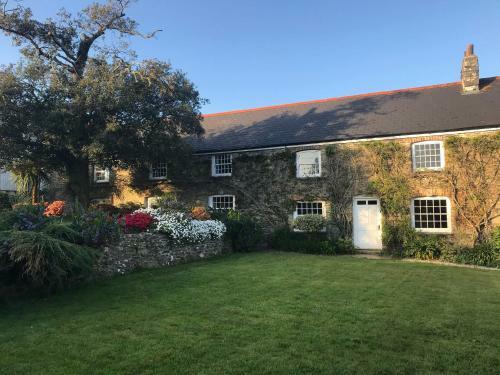 Cornish Farmhouse - Bodrean Manor Farm