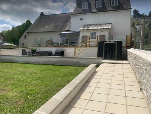 Stunning 3-bed Cottage Opposite Chateau And Canal