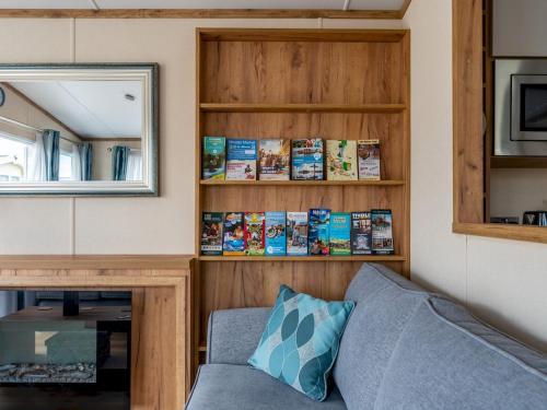 Pass The Keys Delightful New 2 Bedroom Caravan With Parking