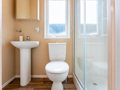 Pass The Keys Delightful New 2 Bedroom Caravan With Parking