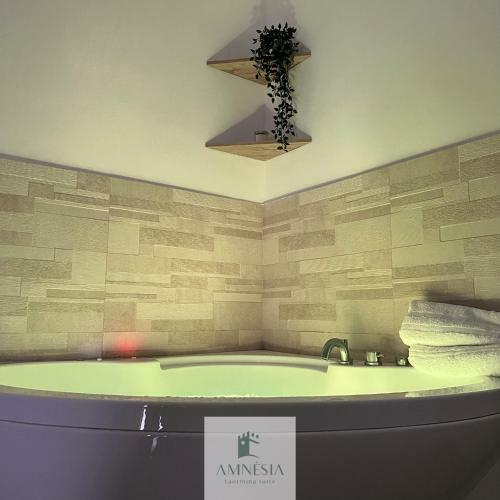 Amnesia Taormina Suite