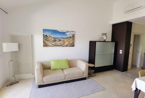 Taormina Romantic Apartment By Taormina Holidays