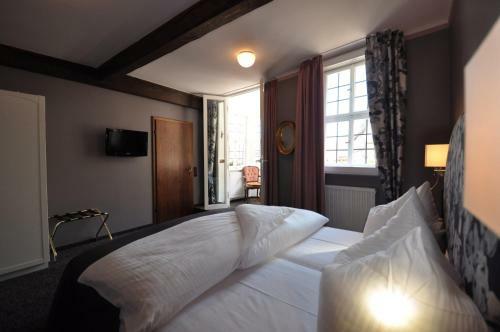 Hostal Schmuckk�stchen-hotel & Caf�