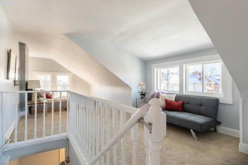 Modern, Gorgeous And Spacious Condo Living