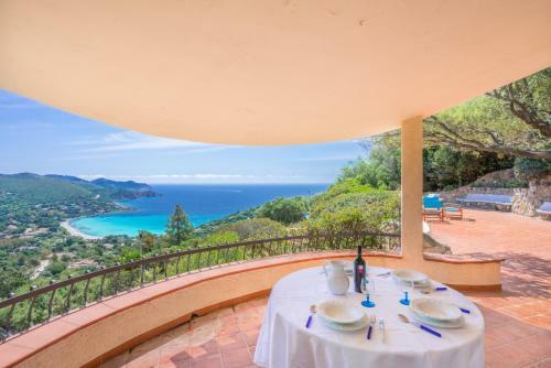 Villa Aurelia . A Terrace On The Mediterranean Sea