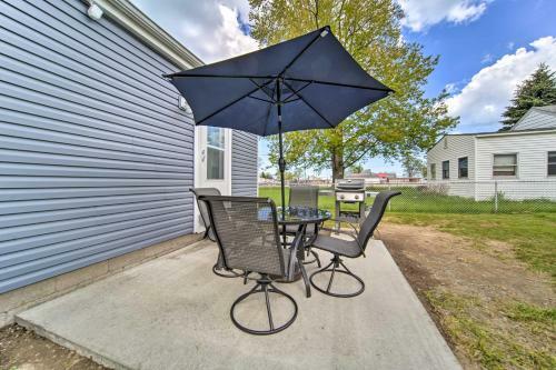 Charming Geneva Getaway With Easy Strip Access!