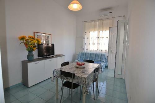 Apartamento Trilocale A 50m Dal Mare - Cod 100