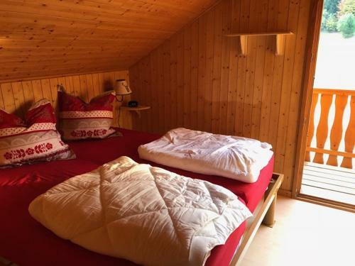 Chalet Biot, 3 Bedrooms, 6 Persons - Fr-1-573-65