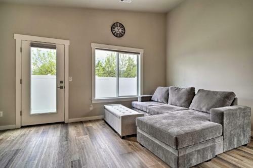 Modern Medford Escape About 3 Mi To Downtown!