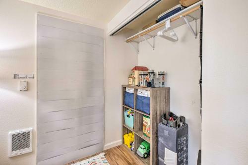 Apartamento Rockaway Beach Condo - Beach Access Nearby!