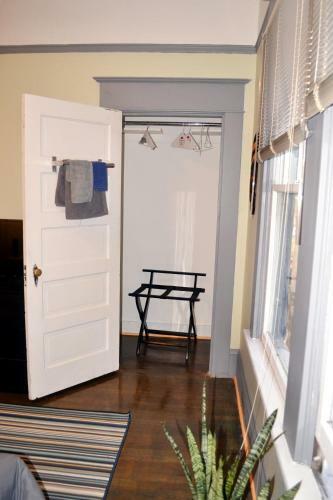 Hostal 624 Jackson Guest House