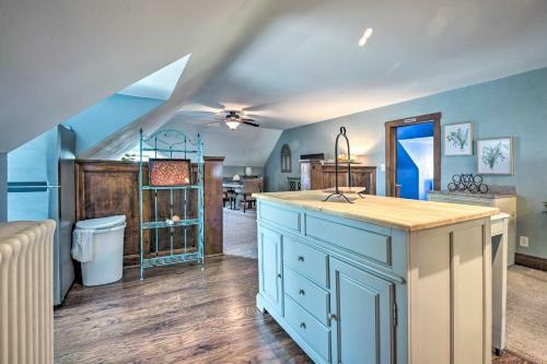 Apartamento Brick Victorian Apt With Mtn Views, Walk To River!
