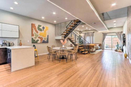 Dtwn Townhome With Hot Tub And Backyard Oasis!