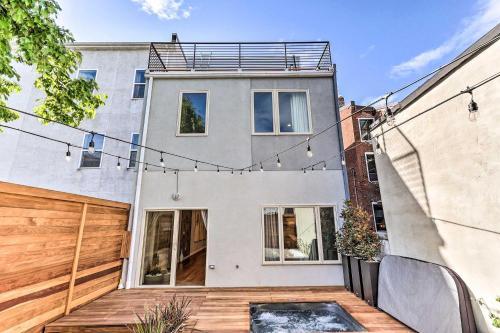Dtwn Townhome With Hot Tub And Backyard Oasis!