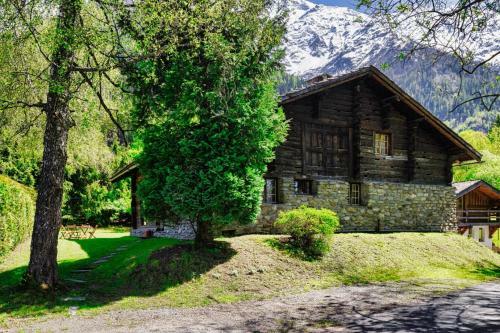 4br Traditional Chalet Bbq + Fireplace + View