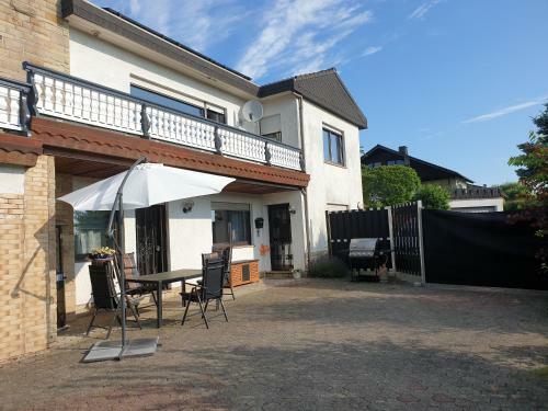 Apartamento Ferienwohnung Im Modernen Ambiente Mit Eigenen Au�enbereich