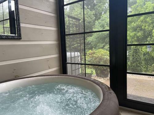 Cades Cove Paradise Softtub Spa Fireplace