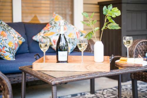 Luxe Quiet Townhouse W/parking/pool/by Dollywood