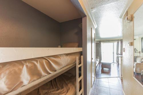 Apartamento Victorian Escape - Serene Condo With Beach Views Condo