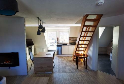 Apartamento Gem�tliche Dachwohnung Mit Dampfsauna Und Dachterrasse