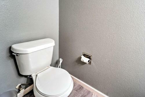 Odessa Apartment Near Parks, Shops And Dining!