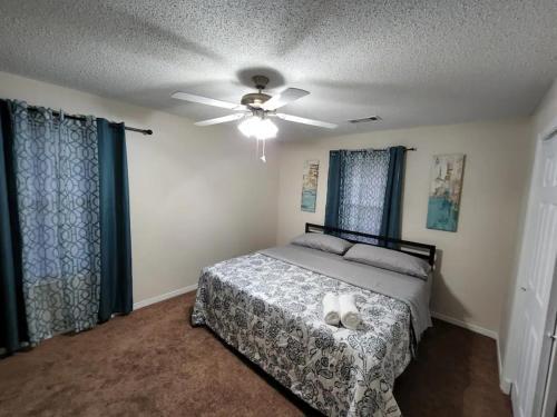 Modern Ten Acre Horse Ranch-walk To Lake Ray Robert