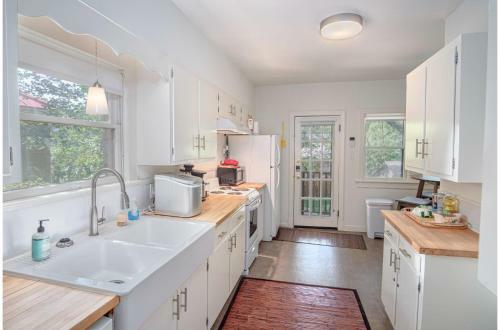 Close To Famous Attractions With Hot Tub And Fire Pit