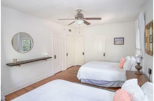 Close To Famous Attractions With Hot Tub And Fire Pit