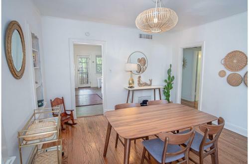 Close To Famous Attractions With Hot Tub And Fire Pit