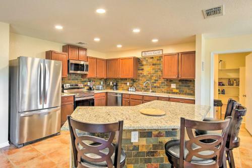 Spacious San Antonio Home About 3 Mi To Seaworld!
