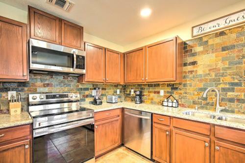 Spacious San Antonio Home About 3 Mi To Seaworld!