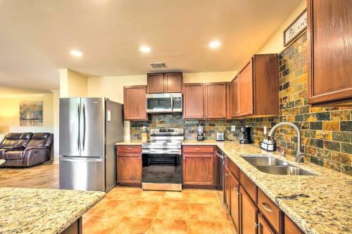 Spacious San Antonio Home About 3 Mi To Seaworld!