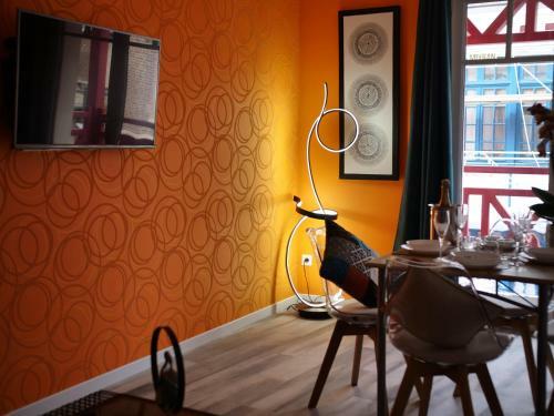 Sunny Dreams Apartment