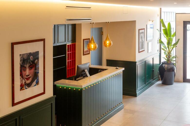 Hotel Ghal�