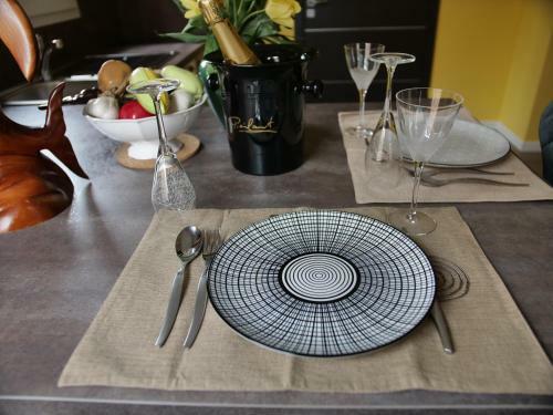 Hostal Room In Studio - Studio Reves Ensables