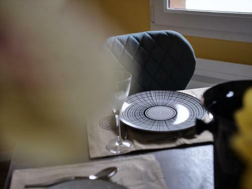 Hostal Room In Studio - Studio Reves Ensables