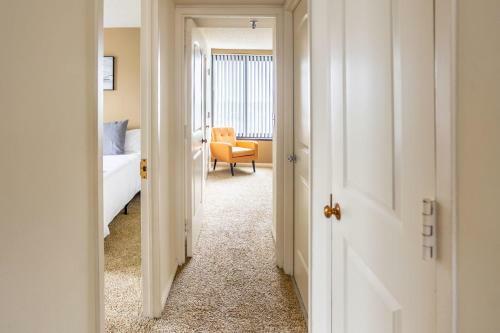 2br Premium Apartment With Gym Parking & Pool By Envitae