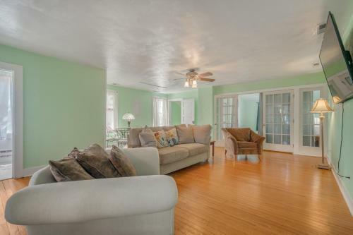 Manor And Mutts #2 Cottage