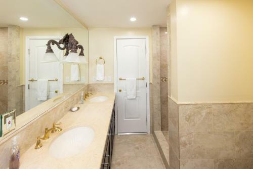 Seaside Sanctuary Oceanfront- Pool Open Year Round