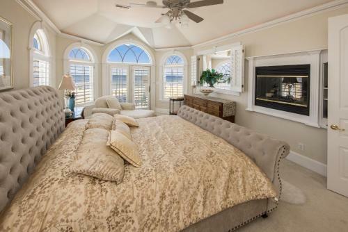 Seaside Sanctuary Oceanfront- Pool Open Year Round