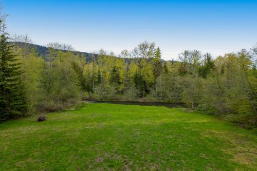 Riverfront Retreat At Lavender Lake