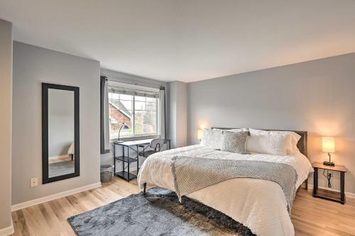 Pet-friendly Seattle Townhome Less Than 1 Mi To Lake!