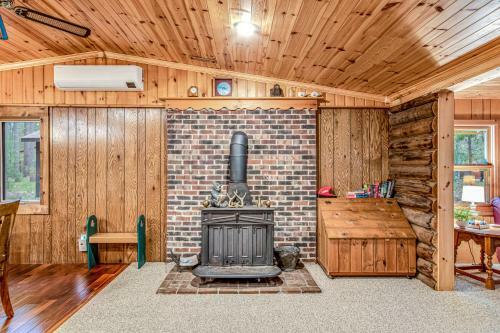 Brandy Lake Hut