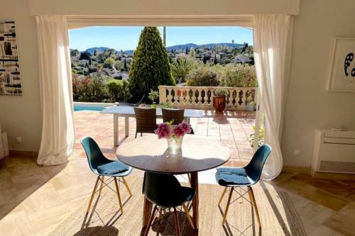 Luxury Villa With Garden And Pool In Mougins!
