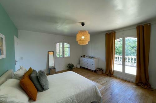 Luxury Villa With Garden And Pool In Mougins!