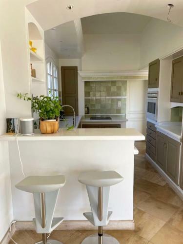 Luxury Villa With Garden And Pool In Mougins!