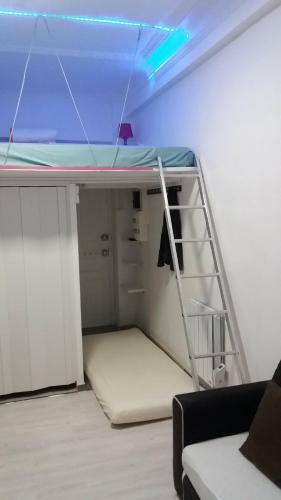 Nice Apart Backpackers S5