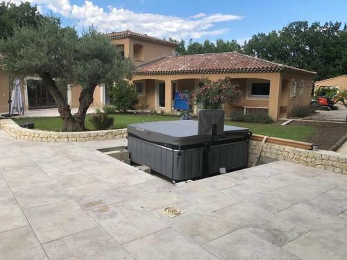 Villa de 4 Chambres & Superbe Jardin Et Pool