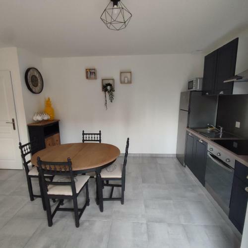 Apartamento Agr�able Maison de Ville R�nov�e